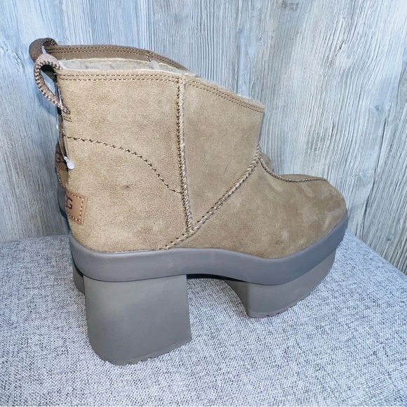 UGG New Heights Platform Mini Boots NEW - Picture 3 of 12